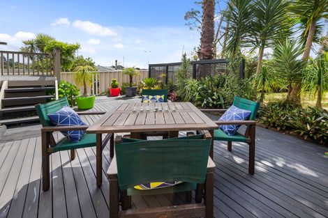 Photo of property in 62 Hamilton Drive, Waiuku, 2123