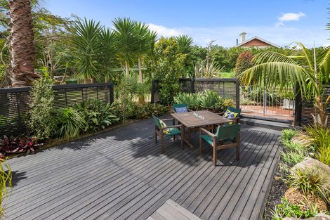 Photo of property in 62 Hamilton Drive, Waiuku, 2123