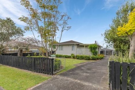 Photo of property in 10 Joshua Place, Weymouth, Auckland, 2103