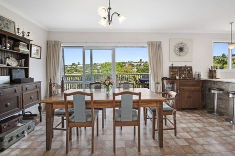 Photo of property in 47 Hebron Road, Waiake, Auckland, 0630