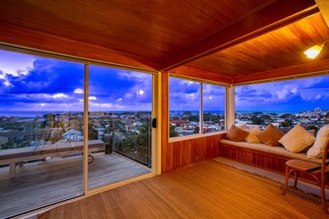 Photo of property in 156 Vivian Street, New Plymouth, 4310