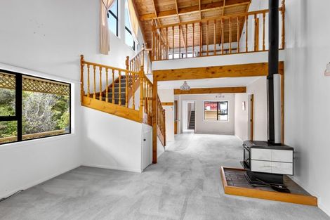 Photo of property in 117 Brick Bay Drive, Sandspit, Warkworth, 0982