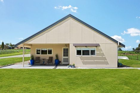 Photo of property in 18 Masters Road, Eureka, Hamilton, 3287