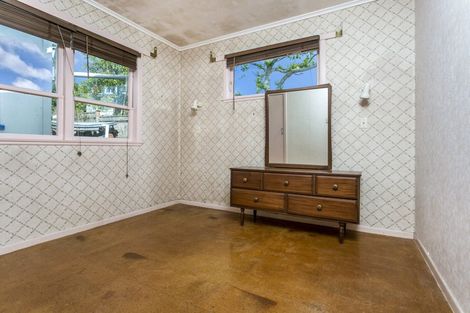 Photo of property in 889 Beach Road, Waiake, Auckland, 0630