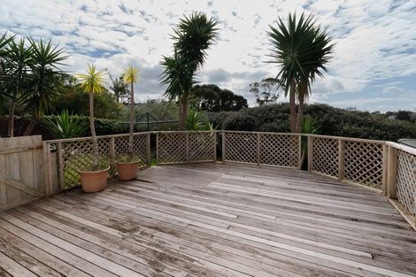 Photo of property in 22 Sycamore Drive, Sunnynook, Auckland, 0620