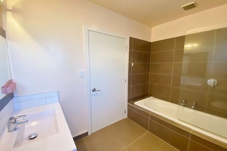 Photo of property in 33 Bellbrook Crescent, Shirley, Christchurch, 8013