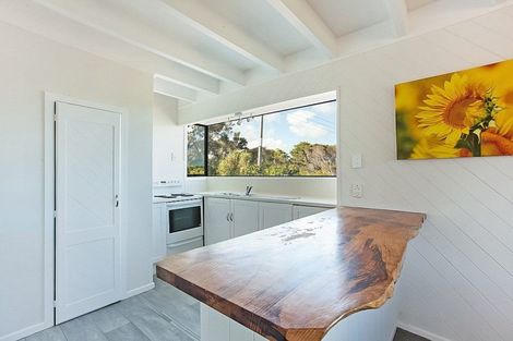Photo of property in 5 Bush Point Road, Cable Bay, 0420