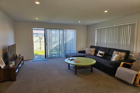 Photo of property in 20 Castlepoint Avenue, Takanini, 2110