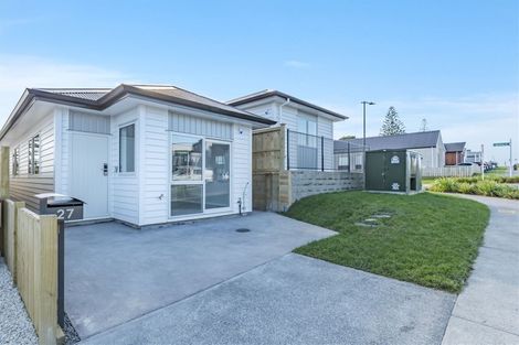 Photo of property in 27 Matakohe Road, Westgate, Auckland, 0814
