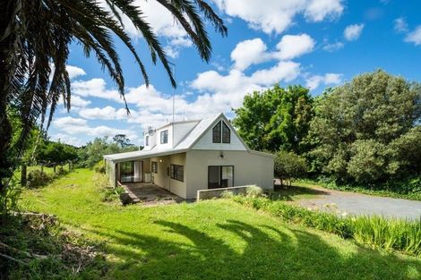 Photo of property in 87 Tawa Road, Kumeu, 0891