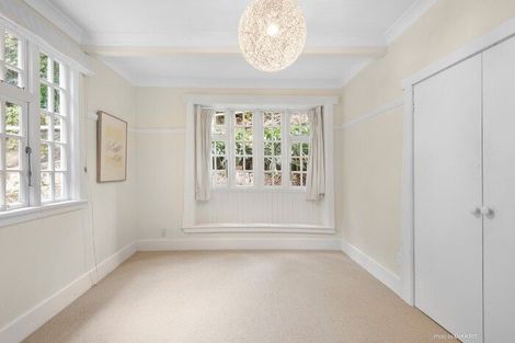 Photo of property in 145 Kelburn Parade, Kelburn, Wellington, 6012
