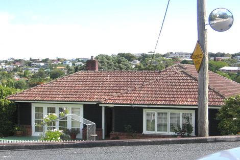 Photo of property in 494 Beach Road, Murrays Bay, Auckland, 0630