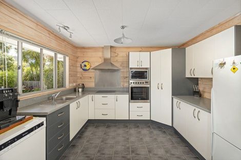 Photo of property in 5 Kawhero Drive, Kuaotunu, Whitianga, 3592