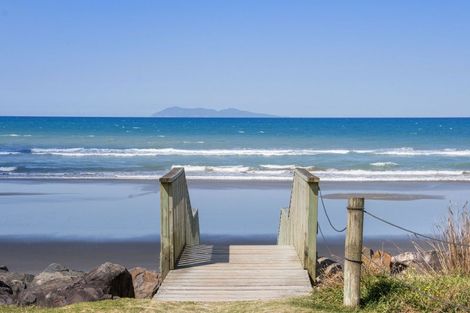 Photo of property in 2 Hillary Street, Waihi Beach, 3611