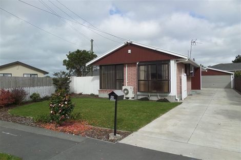 Photo of property in 12 Esk Place, Aranui, Christchurch, 8061