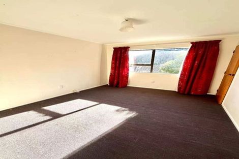 Photo of property in 6 Ruth Grove, Karori, Wellington, 6012