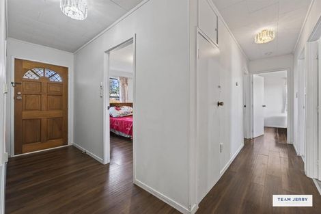 Photo of property in 9 Shalimar Place, Clover Park, Auckland, 2019