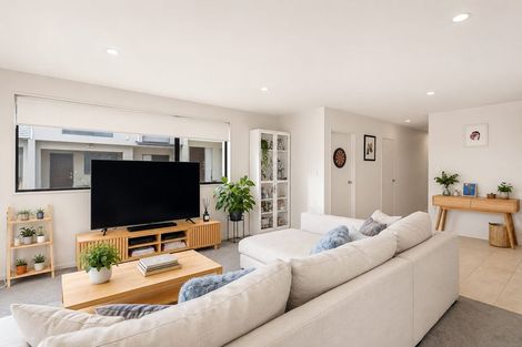 Photo of property in 9/12 Schnapper Rock Road, Schnapper Rock, Auckland, 0632