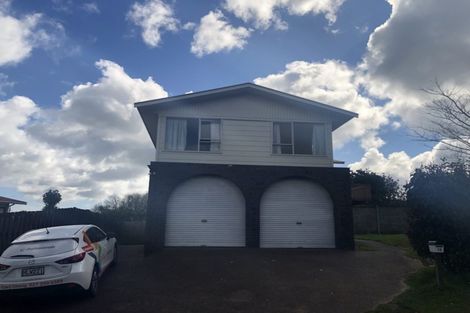 Photo of property in 19 St Catherine Crescent, West Harbour, Auckland, 0618