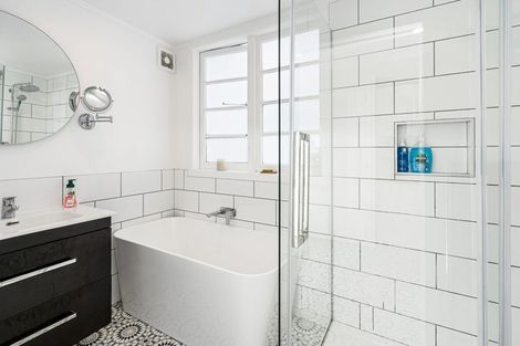 Photo of property in 407 Pataua Road South, Pataua South, Onerahi, 0192