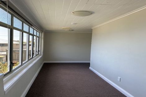 Photo of property in 330b Carrington Street, Vogeltown, New Plymouth, 4310