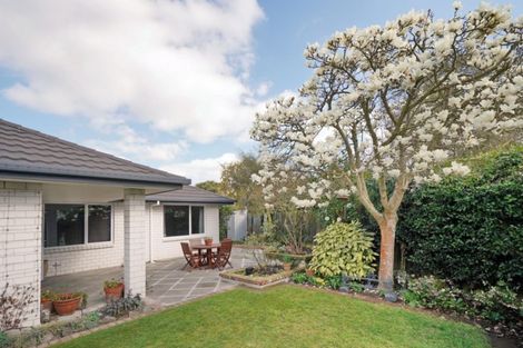 Photo of property in 2/7 Kelson Lane, Ilam, Christchurch, 8041