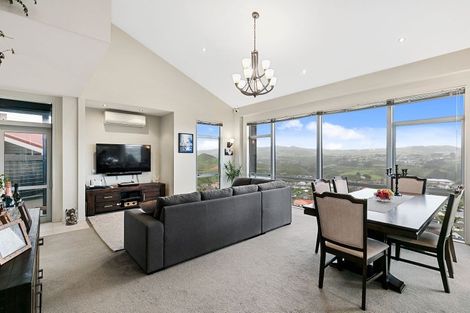 Photo of property in 67 Erlestoke Crescent, Churton Park, Wellington, 6037