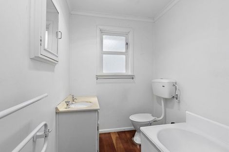 Photo of property in 36 Hine Road, Wainuiomata, Lower Hutt, 5014