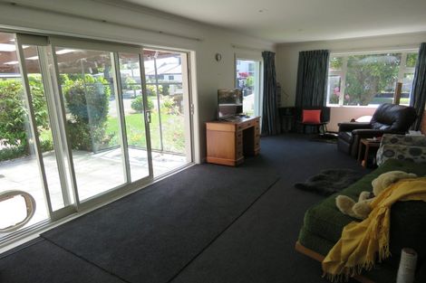 Photo of property in 15 Hadlow Place, Burnside, Christchurch, 8041