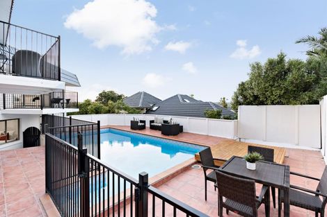 Photo of property in 21a Garadice Road, Rothesay Bay, Auckland, 0630