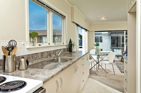 Photo of property in 6/241 Hurstmere Road, Takapuna, Auckland, 0622