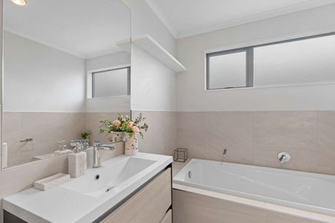 Photo of property in 11 Matimati Place, Hobsonville, Auckland, 0616