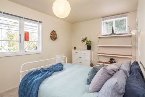 Photo of property in 154 Owhiro Bay Parade, Owhiro Bay, Wellington, 6023