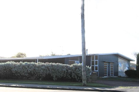 Photo of property in 43 Menin Road, Raumati South, Paraparaumu, 5032