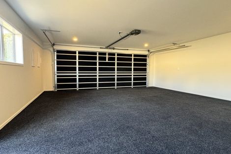 Photo of property in 70 Farnworth Terrace, Glenside, Wellington, 6037