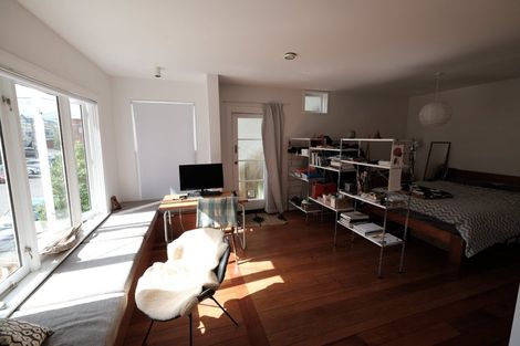 Photo of property in 3 Manley Terrace, Newtown, Wellington, 6021