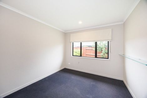 Photo of property in 35 Pegasus Place, Kelvin Grove, Palmerston North, 4414