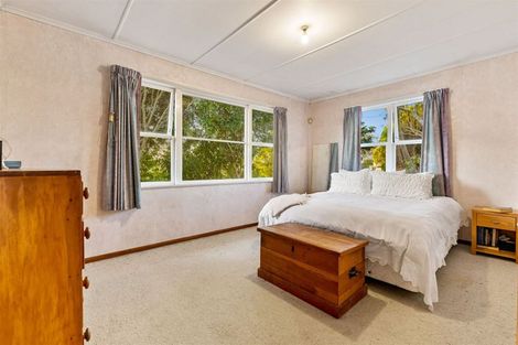 Photo of property in 18 Albert Road, Kelston, Auckland, 0602