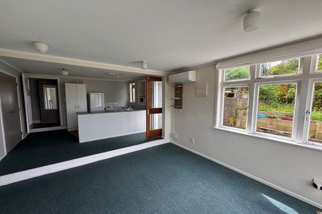 Photo of property in 47 Hungerford Road, Lyall Bay, Wellington, 6022