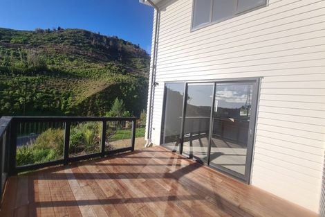 Photo of property in 2 Bee Lane, Whitby, Porirua, 5024