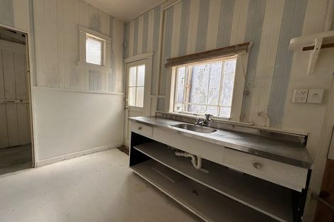 Photo of property in 15 Queens Parade, Devonport, Auckland, 0624