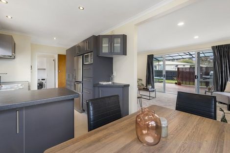 Photo of property in 2 Paterson Grove, Pukehangi, Rotorua, 3015