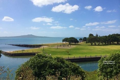 Photo of property in 1/36 Seaview Road, Castor Bay, Auckland, 0620