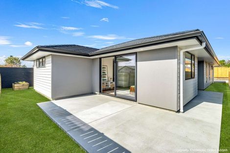 Photo of property in 51a Selwyn Crescent, College Estate, Wanganui, 4500