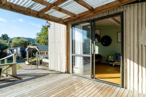 Photo of property in 17 Wratten Road, Owaka, 9585