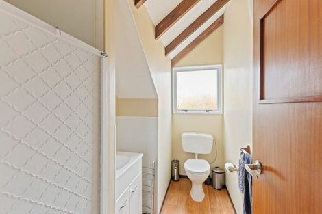 Photo of property in 4 Cargill Place, Frankleigh Park, New Plymouth, 4310