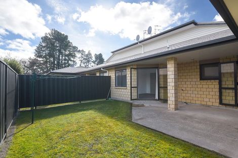 Photo of property in 14/64 Kawaha Point Road, Kawaha Point, Rotorua, 3010