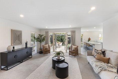 Photo of property in 1 Oaktree Lane, Bishopdale, Christchurch, 8053