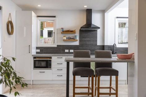 Photo of property in 28 Waldron Crescent, Green Island, Dunedin, 9018