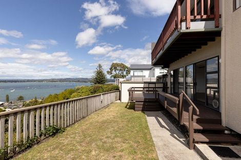 Photo of property in 87 Harbour View Road, Omokoroa, 3114